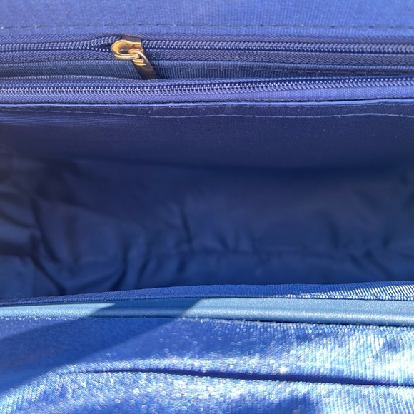 Elegant Navy Floral Handbag - Picture 12 of 13